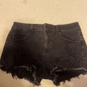American Eagle hi-rise shortie shorts